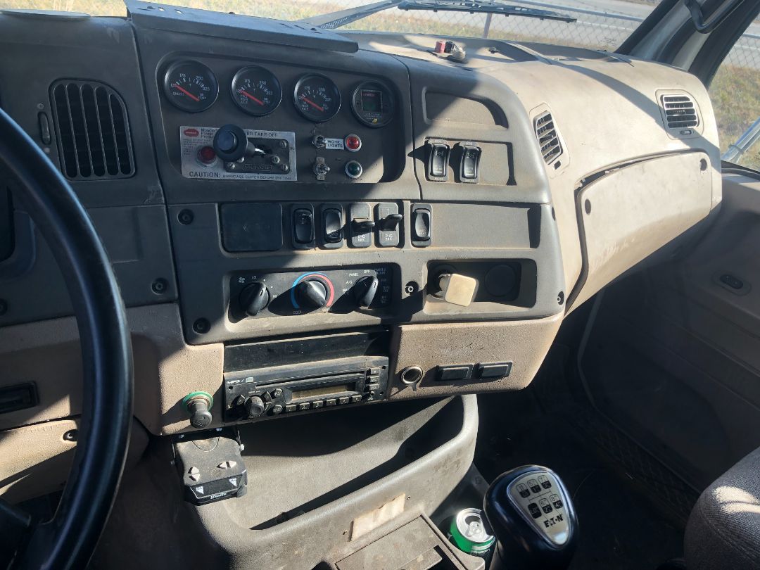 2009 STERLING L9500 - Image 8